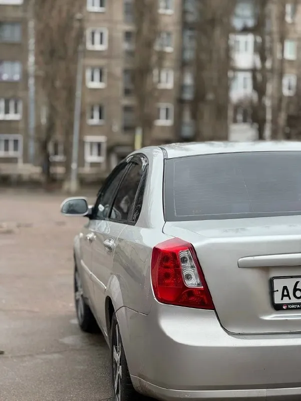 Автор: продам chevrolet lacetti 2011 года выпуска. Состояние кузова на 5/5, без рыжиков. Дно в идеальном состоянии двигатель 1.4, едет бодро, масло не берет. Коробка работает идеально, все передачи на месте. Комплектация: 2 стеклоподъемника, кондиционер, abs, усилитель руля. Состояние салона на 4/5, после химчистки. Печка жарит. На автомобиле стоят r15 литые диски, на новой зимней резине. В комплекте отдаем запаску. Из недавних работ по авто было: двигатель полностью переуплотнен ( прокладка гбц, прокладка клапанной крышки, сальники рв, кв, сальники клапанов ) все прокладки выхлопной системы, гофра, подушки двигателя, кулиса, установлен хороший свет. Цена: 360.000₽, + ( адекватный торг ). Автомобиль находится в енакиево +79495119799.. !!!наш телеграм канал [ бесплатное размещение за репост!!! Правила сообщества [ мы в мах [ [
📞 Звоните: +7(949)5119799 - фотография - 2