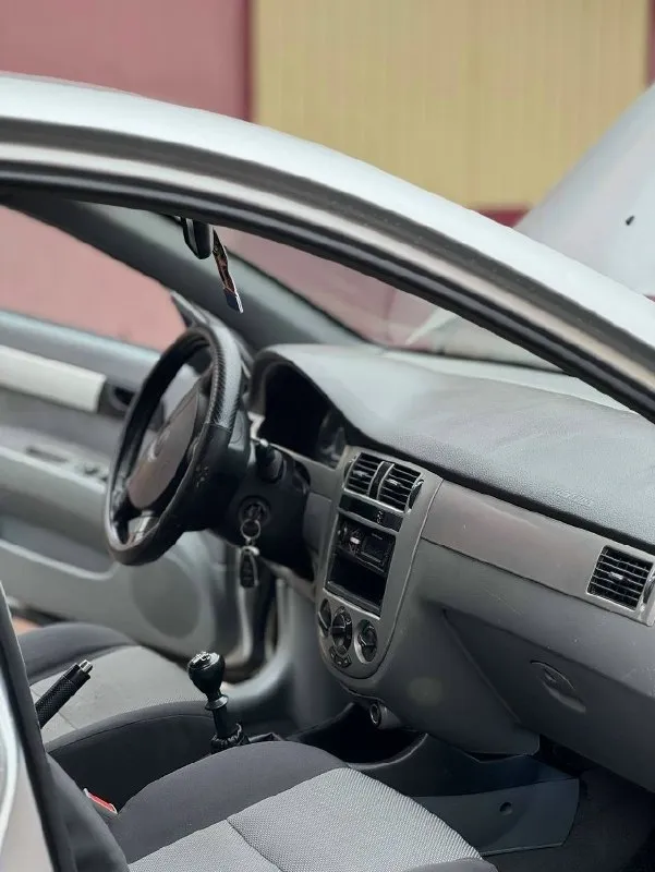 Автор: продам chevrolet lacetti 2011 года выпуска. Состояние кузова на 5/5, без рыжиков. Дно в идеальном состоянии двигатель 1.4, едет бодро, масло не берет. Коробка работает идеально, все передачи на месте. Комплектация: 2 стеклоподъемника, кондиционер, abs, усилитель руля. Состояние салона на 4/5, после химчистки. Печка жарит. На автомобиле стоят r15 литые диски, на новой зимней резине. В комплекте отдаем запаску. Из недавних работ по авто было: двигатель полностью переуплотнен ( прокладка гбц, прокладка клапанной крышки, сальники рв, кв, сальники клапанов ) все прокладки выхлопной системы, гофра, подушки двигателя, кулиса, установлен хороший свет. Цена: 360.000₽, + ( адекватный торг ). Автомобиль находится в енакиево +79495119799.. !!!наш телеграм канал [ бесплатное размещение за репост!!! Правила сообщества [ мы в мах [ [
📞 Звоните: +7(949)5119799 - фотография - 7