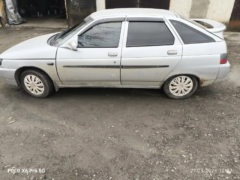 Автор: продам ваз 2112. 124 мотор.2006года. пробег 180т. машиной владею 4 года, автомобиль полностью обслужен, все тех жидкости, фильтра были заменены 2000км. назад. ходовая сбитая мотор резвый масло не кушает, кпп 10т. назад делал также, комплект сцепления пыльники на приводах, наружные гранаты. стоит хорошая музыка. косяки по кузову ведны так как машине 20 лет, дно не выпадает. по машине много чего делал, долго описывать. цена 255₽ торг у капота. +79490843080.евгений. осмотр г. амвросиевка. . !!!наш телеграм канал [ бесплатное размещение за репост!!! правила сообщества [ мы в мах [ [ 📞 звоните: +7(949)0843080 - фотография - 3