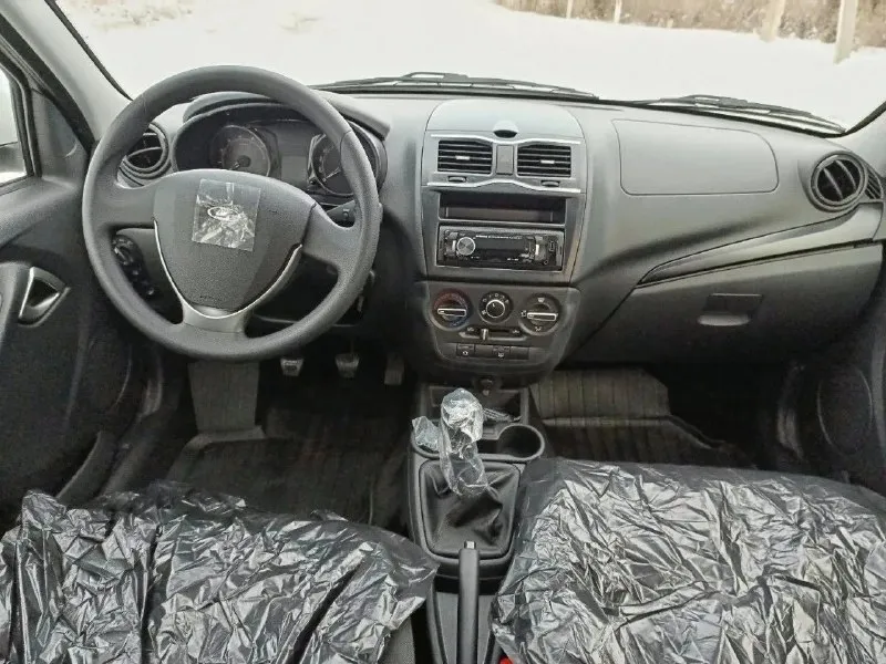 Ваз гранта мотор 1.6 2026 г. в механика пробег 10 км в комплектации кондиционер, передние электро стеклоподьемники, магнитола. вы будете первый владелец по эптс цена 1 150 000 руб. можно цвет, модель под заказ. тел: +79495185933 📞 звоните: +7(949)5185933 - фотография - 2