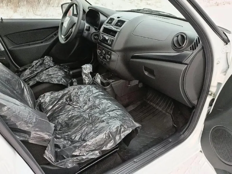 Ваз гранта мотор 1.6 2026 г. в механика пробег 10 км в комплектации кондиционер, передние электро стеклоподьемники, магнитола. вы будете первый владелец по эптс цена 1 150 000 руб. можно цвет, модель под заказ. тел: +79495185933 📞 звоните: +7(949)5185933 - фотография - 4