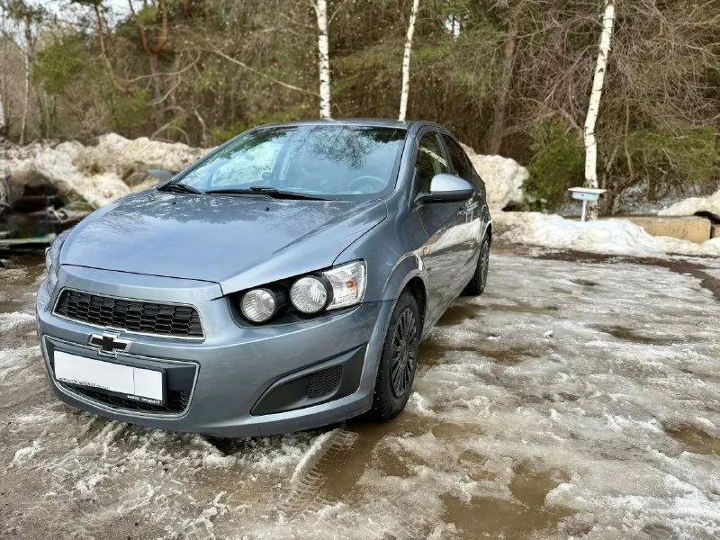 Chevrolet aveo t300 2015 г. В. * год покупки декабрь 2014 г. * поколение 2014-2020 * пробег 160 000 тыс. * владельцев по птс 2 * не битый * модификация 1.6 ат ( 115 л. С) * коробка автомат * бензин 92 * передний привод * комплектация комфорт * сигнализация starlaine chevrolet aveo t300, декабрь, 2014 г. Покупался для себя. Вложений не требует, сел и поехал. Своевременная замена масла и то. Стоят свежие тормозные колодки и диски. По подвеске всё отлично (не гремит, не стучит) лакокрасочное покрытие идеальное. Днище в отличном состоянии. Замена масла в акпп на 155 тыс. Бережное использование автомобиля. * авто в собственности 5 лет (с апреля 2021 г. ). Без запретов и ограничений. Чистая. * очень комфортная и шустрая. * комплектация: магнитола с картплей, видео-регистратор, автозапуском старлайн с приложением и брелком. Авто можно завести и проследить он-лайн через приложение. * чистый, ухоженный салон, в машине не курили. Сиденья не продавлены) * очень экономный расход бен
📞 Звоните: +7(949)6647784 - фотография - 2
