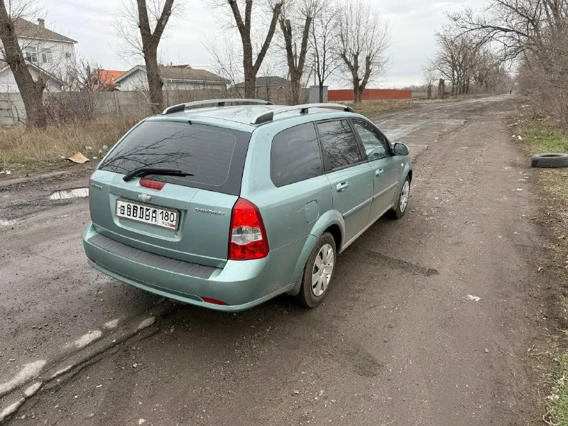 Продам chevrolet nubira 1.8 год выпуска: 2006 год пробег: 238.000 км хорошая комплектация: климат контроль, датчик света, датчик дождя, подогрев дворников, мультируль, 4 стеклоподъемника, центральный замок, электро регулировка зеркал. Новая зимня резина r15 новое лобовое стекло кузов в хорошем состоянии. Рыжиков и т. Д нет. Пороги, стаканы в идеальном состоянии. Новое сцепление. Пройден техосмотр (диагностическая карта на руках) по двигателю и кпп вопросов нет. Я второй владелец по птс работает каждая кнопка осмотр г. Донецк (пролетарский район) цена 670.000 рублей торг строго у капота +79494005050
📞 Звоните: +7(949)4005050 - фотография - 2