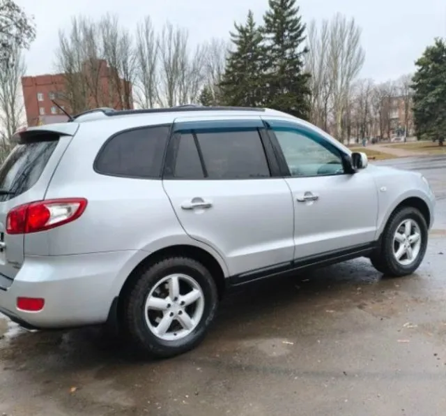 Продам автомобиль - hyundai santa fe 🚘 ➜ год выпуска: 2008 г ➜ пробег: 350.000 км ➜ объём двигателя: 2.2 л, ✅ автомобиль в отличном состоянии, есть летняя резина. в машине работает абсолютно всё! по комплектации: ● климат контроль ● 4 электростеклоподъёмника ● кожаный салон ● люк автомобиль без штрафов и запретов, чистая история! 💰 цена: 1.230.000 рублей. 🏢 город: ясиноватая. ☎ номера телефонов для связи: +79498479737 +79493323682 📞 звоните: +7(949)8479737 - фотография - 2