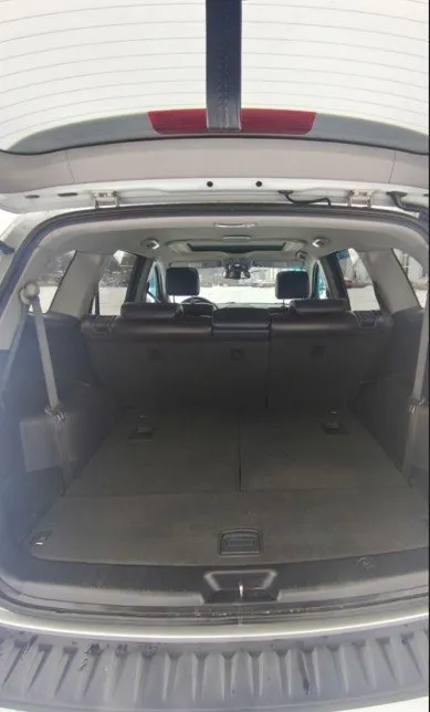 Продам автомобиль - hyundai santa fe 🚘 ➜ год выпуска: 2008 г ➜ пробег: 350.000 км ➜ объём двигателя: 2.2 л, ✅ автомобиль в отличном состоянии, есть летняя резина. в машине работает абсолютно всё! по комплектации: ● климат контроль ● 4 электростеклоподъёмника ● кожаный салон ● люк автомобиль без штрафов и запретов, чистая история! 💰 цена: 1.230.000 рублей. 🏢 город: ясиноватая. ☎ номера телефонов для связи: +79498479737 +79493323682 📞 звоните: +7(949)8479737 - фотография - 5