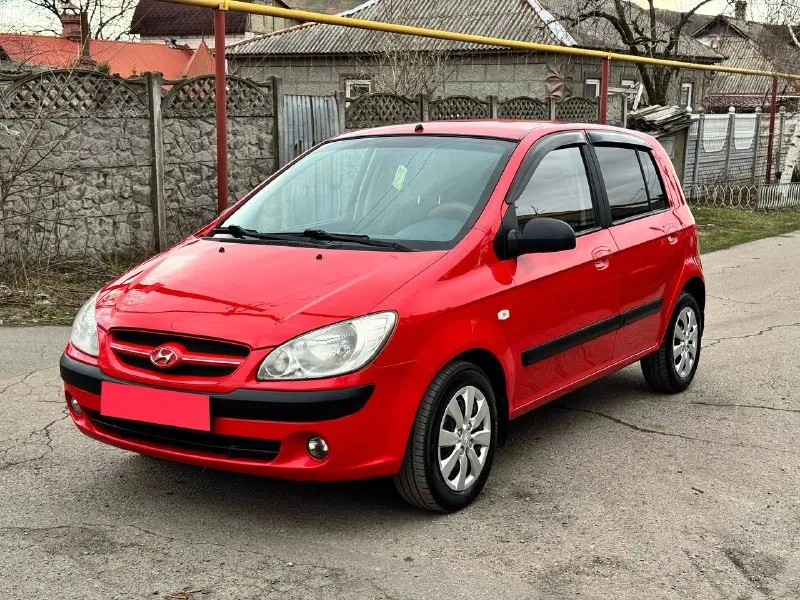 Продам: hyundai getz автомат 1.4 бензин, автомат 2008 года выпуска кузов отличный без дтп не гнилой нет намека даже на ржавчину днище, пороги, арки идеал очень много вложили в авто техника новой машины кондиционер электронные стеклоподъемники 4 шт. , гур, магнитола подогревы сидений партроники, сигнализация пробег оригинал 155.000 км можем ехать на любые сто и проверять я только за, за авто не стыдно звоните все по тел расскажу, таких автомобилей мало, хозяйский ухоженный цена:650.000 руб. диагностическая карта на руках торг символический у капота +79493829905 феникс +79198860059 мтс - фотография - 1