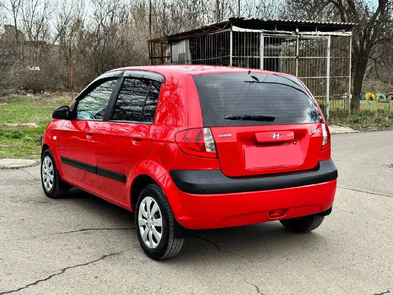 Продам: hyundai getz автомат 1.4 бензин, автомат 2008 года выпуска кузов отличный без дтп не гнилой нет намека даже на ржавчину днище, пороги, арки идеал очень много вложили в авто техника новой машины кондиционер электронные стеклоподъемники 4 шт. , гур, магнитола подогревы сидений партроники, сигнализация пробег оригинал 155.000 км можем ехать на любые сто и проверять я только за, за авто не стыдно звоните все по тел расскажу, таких автомобилей мало, хозяйский ухоженный цена:650.000 руб. диагностическая карта на руках торг символический у капота +79493829905 феникс +79198860059 мтс - фотография - 4