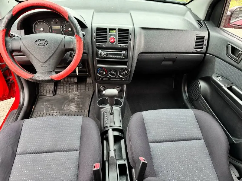 Продам: hyundai getz автомат 1.4 бензин, автомат 2008 года выпуска кузов отличный без дтп не гнилой нет намека даже на ржавчину днище, пороги, арки идеал очень много вложили в авто техника новой машины кондиционер электронные стеклоподъемники 4 шт. , гур, магнитола подогревы сидений партроники, сигнализация пробег оригинал 155.000 км можем ехать на любые сто и проверять я только за, за авто не стыдно звоните все по тел расскажу, таких автомобилей мало, хозяйский ухоженный цена:650.000 руб. диагностическая карта на руках торг символический у капота +79493829905 феникс +79198860059 мтс - фотография - 5