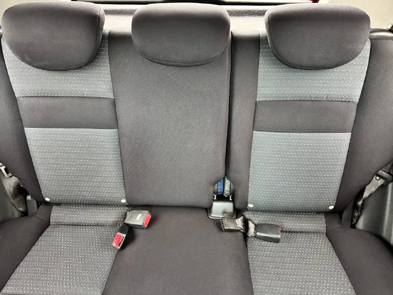 Продам: hyundai getz автомат 1.4 бензин, автомат 2008 года выпуска кузов отличный без дтп не гнилой нет намека даже на ржавчину днище, пороги, арки идеал очень много вложили в авто техника новой машины кондиционер электронные стеклоподъемники 4 шт. , гур, магнитола подогревы сидений партроники, сигнализация пробег оригинал 155.000 км можем ехать на любые сто и проверять я только за, за авто не стыдно звоните все по тел расскажу, таких автомобилей мало, хозяйский ухоженный цена:650.000 руб. диагностическая карта на руках торг символический у капота +79493829905 феникс +79198860059 мтс 📲 tg: @vania_3773 📞 звоните: +7(949)3829905 - фотография - 6