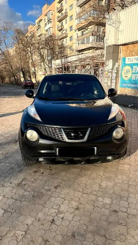 В продаже nissan juke, 2013 г. в. бензин, 1,6. коробка автомат, не вариатор! стоит с nissan tida. состояние отличное. камера заднего вида, парктроник задний. ездила девочка, автомобиль управлялся аккуратно. заменены все расходники. два комплекта резины (зима и лето). разумный торг у капота. подробнее расскажу по телефону или при осмотре. автомобиль находится в мариуполе.850000₽ +79496437234 📲 tg: @koba_fx37 📞 звоните: +7(949)6437234 - фотография - 1