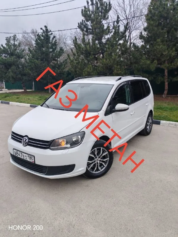 Продам volkswagen touran ecoful 2011год пробег 262тыс. км поменянна цепь грм, турбина, сцепление всё оригинал. по ходовой всё менялось вовремя. двс масло не жрёт. птс оригинал, я второй собственник. заправка 800руб хватает на 500-550км потрасе. цена 900 тыс. руб без торга г. горловка +79182276410 - фотография - 1