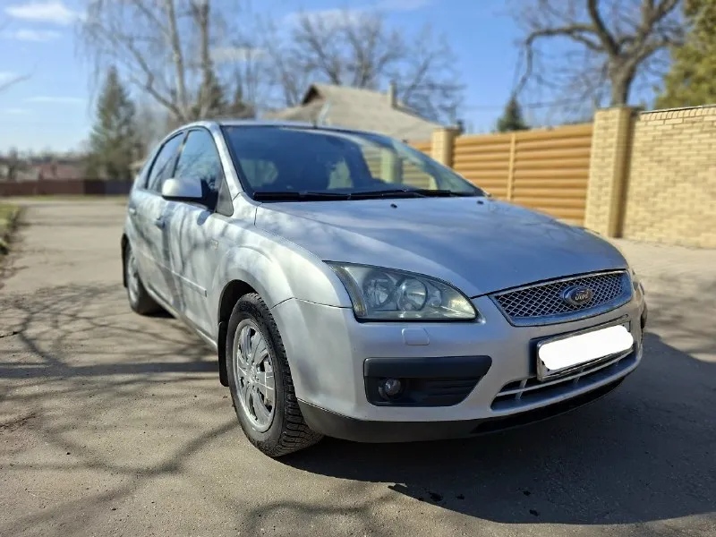 Ford focus 2 2006 года. объём 1.8; 125л/с. в хорошем состоянии, никаких вложений не требуется. по технике всё на отлично, на богатой комплектации (chia) с круизом и с двухзонным климатом, abs, esp, электро-зеркала. с подогревом сидений, заднего стекла, боковых зеркал, лобового, мультируль, парктроники. под чехлами велюровый салон, летний комплект на оригинальном литье, зеркало заднего вида с автозатемнением. штатная магнитола, встроенный блютуз. цена – 565,000₽, торг уместен. номер: +7 949 362-84-55 +7 949 594-05-44 📞 звоните: +7(949)3628455 - фотография - 5