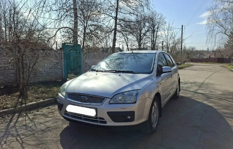 Ford focus 2 2006 года. объём 1.8; 125л/с. в хорошем состоянии, никаких вложений не требуется. по технике всё на отлично, на богатой комплектации (chia) с круизом и с двухзонным климатом, abs, esp, электро-зеркала. с подогревом сидений, заднего стекла, боковых зеркал, лобового, мультируль, парктроники. под чехлами велюровый салон, летний комплект на оригинальном литье, зеркало заднего вида с автозатемнением. штатная магнитола, встроенный блютуз. цена – 565,000₽, торг уместен. номер: +7 949 362-84-55 +7 949 594-05-44 📞 звоните: +7(949)3628455 - фотография - 6