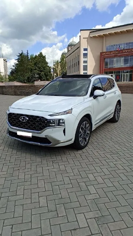 Hyundai santa fe 2021 года 2.5 турбо бензин 281 л. с 8 пробег 90 тыс. км. максимальная комплектация "каллиграфия " цена 3.790.000+торг +79493178673 камеры 360° проекция на лобовое стекло ассистенты движения авто дальний ближ адаптивный круиз подогрев руля подогрев всех сидений включая задние панорама потолок алькантара премиальная музыка гордон кордон автозапуск с брелка двигается в перед назад дистанционно с брелка ( для парковки) и. т.д состояние нового авто! 📞 звоните: +7(949)3178673 - фотография - 2