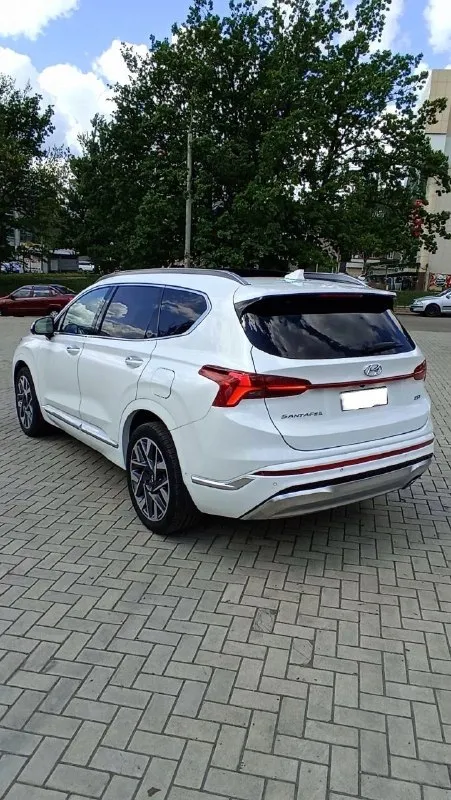 Hyundai santa fe 2021 года 2.5 турбо бензин 281 л. с 8 пробег 90 тыс. км. максимальная комплектация "каллиграфия " цена 3.790.000+торг +79493178673 камеры 360° проекция на лобовое стекло ассистенты движения авто дальний ближ адаптивный круиз подогрев руля подогрев всех сидений включая задние панорама потолок алькантара премиальная музыка гордон кордон автозапуск с брелка двигается в перед назад дистанционно с брелка ( для парковки) и. т.д состояние нового авто! 📞 звоните: +7(949)3178673 - фотография - 4