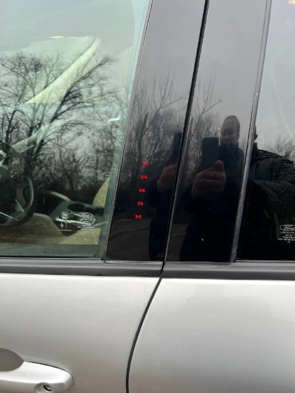 Срочно продам ford escape, цена снижена год выпуска: 11/2020 пробег: 16 000 км модификация: 1.5 (180 л. с.) тип двигателя: бензин коробка передач: 8-ступ. автомат привод: полный комплектация: se цвет: серый. один владелец. брал с пробегом 300км -датчик света слепых зон -удержание в полосе -круиз-контроль -климат-контроль -камера заднего вида -старт-стоп -apple carplay, android auto -подогрев сидений -электропривод сидений - комплект зимней резины в продаже ford escape в идеальном техническом и внешнем состоянии. состояние нового авто. авто в г. горловка, днр. цена: 2 350 000 рублей реальному покупателю торг контакты: феникс/телеграм: +7 949 589 12 99 телефон: +7 949 532 42 68 📞 🇷🇺 звоните: +79495891299 - фотография - 10