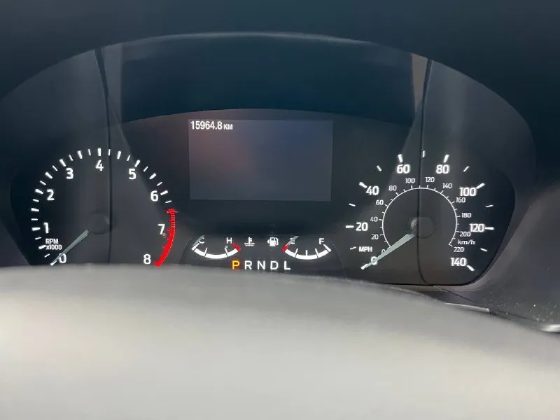 Срочно продам ford escape, цена снижена год выпуска: 11/2020 пробег: 16 000 км модификация: 1.5 (180 л. с.) тип двигателя: бензин коробка передач: 8-ступ. автомат привод: полный комплектация: se цвет: серый. один владелец. брал с пробегом 300км -датчик света слепых зон -удержание в полосе -круиз-контроль -климат-контроль -камера заднего вида -старт-стоп -apple carplay, android auto -подогрев сидений -электропривод сидений - комплект зимней резины в продаже ford escape в идеальном техническом и внешнем состоянии. состояние нового авто. авто в г. горловка, днр. цена: 2 350 000 рублей реальному покупателю торг контакты: феникс/телеграм: +7 949 589 12 99 телефон: +7 949 532 42 68 📞 🇷🇺 звоните: +79495891299 - фотография - 9