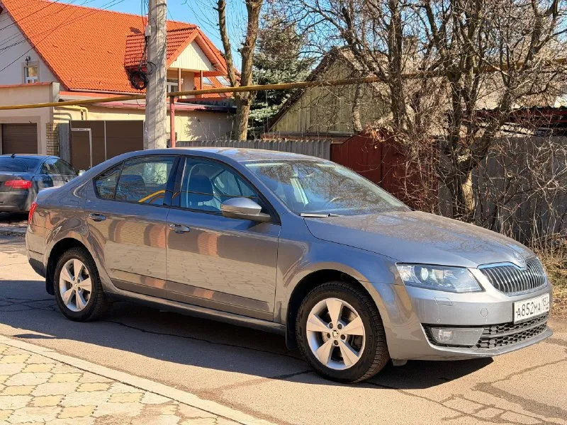 🚘марка: octavia a7 📅год выпуска: 2014 📈пробег: 193.000 км 🚀 1.8 tsi 180 лс. птс оригинал, тех осмотр пройден ✅2 ключа. хорошая комплектация, климат контроль, подогрев сидений в круг, датчик дождя. технически полностью обслуженная машина, без вложений! , коробка, ходовая все в отличном состоянии. абсолютно всё в автомобиле работает! каждая кнопочка нажимается, каждая лампочка светится! 2 комплектов колёс звонить +79495925202 цена 1.100.000₽ 📞 звоните: +7(949)5925202 - фотография - 2