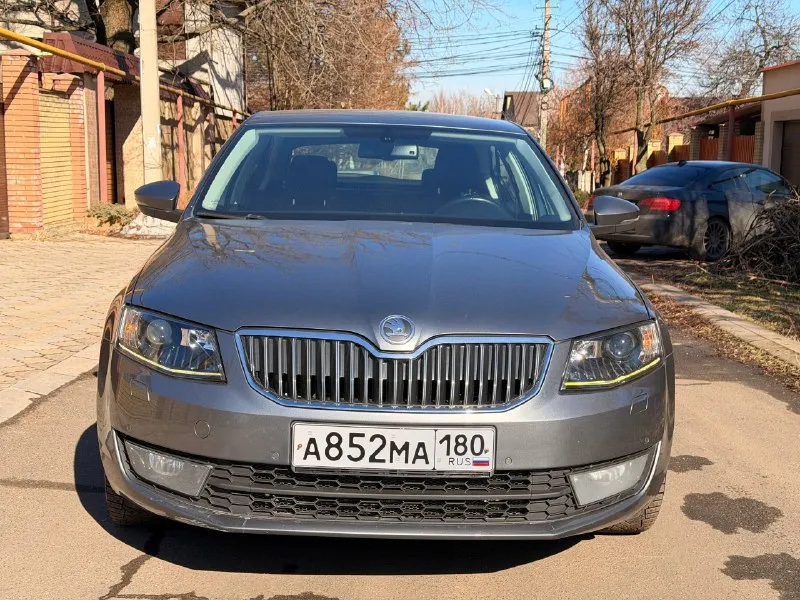 🚘марка: octavia a7 📅год выпуска: 2014 📈пробег: 193.000 км 🚀 1.8 tsi 180 лс. птс оригинал, тех осмотр пройден ✅2 ключа. хорошая комплектация, климат контроль, подогрев сидений в круг, датчик дождя. технически полностью обслуженная машина, без вложений! , коробка, ходовая все в отличном состоянии. абсолютно всё в автомобиле работает! каждая кнопочка нажимается, каждая лампочка светится! 2 комплектов колёс звонить +79495925202 цена 1.100.000₽ 📞 звоните: +7(949)5925202 - фотография - 3