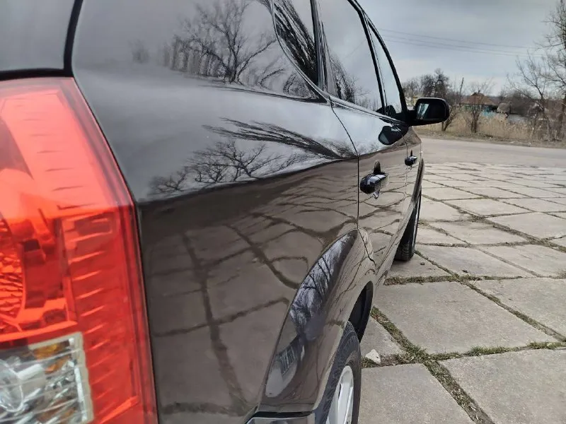 🔵 hyundai tucson, 2008 год выпуска. 🤑 цена: 850.000 рублей • объём двигателя: 2.0 л. • пробег: 160.000 км. • коробка: механика, 5 ступка. ➡️по машине: автомобиль в отличном состоянии как технически, так и внешне! без дтп, бережное использование - присутствует автотека по запросу. комплектация: ✅ кондиционер ✅ климат контроль ✅ подогревы сидений, зон дворников, стёкл и зеркал ✅ полный стеклопакет ✅ парктроники ✅ легкоспалвные диски + новая зимняя резина ✅ сочный чёрный цвет ✅ родной окрас ✅ зеленая автотека ❗️юридически автомобиль чист, без штрафов и запретов. по необходимости - предоставлю видео отчёт по автомобилю. 🏢 город: амвросиевка. 🚗 есть доставка в ваш город лднр по договоренности. 🤙 телефоны для связи: +79490789890 +79493391770 ✅ telegram и whats`app к номерам привязаны, мах телефон включен всегда! 📞 звоните: +7(949)0789890 - фотография - 6