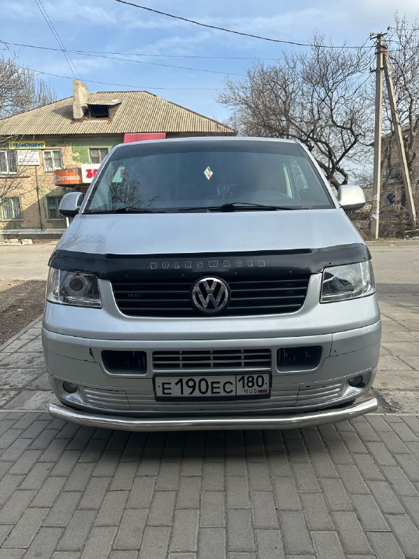 Продам volkswagen t5 год - 2008 - 2.5 tdi мкпп 6 ступ. пробег - 298248 езжу каждый день! машина полностью ухожена и обслужена, обесшумлен кузов, установлена музыка и 2din магнитола, руль перешит в качественную кожу, салон чистый и не затерт, накидки на всех сидениях, масла меняются 7-8т км, заклеен в дорогую атермальную пленку без цветную, задние фары с реста, зеркала с мультивана. два комплекта резины. я второй владелец за всю его жизнь. находится в торезе цена - 2.100.000 + торг +79493525136 📞 звоните: +7(949)3525136 - фотография - 1