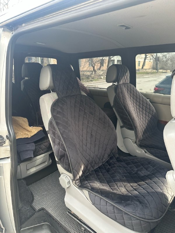 Продам volkswagen t5 год - 2008 - 2.5 tdi мкпп 6 ступ. пробег - 298248 езжу каждый день! машина полностью ухожена и обслужена, обесшумлен кузов, установлена музыка и 2din магнитола, руль перешит в качественную кожу, салон чистый и не затерт, накидки на всех сидениях, масла меняются 7-8т км, заклеен в дорогую атермальную пленку без цветную, задние фары с реста, зеркала с мультивана. два комплекта резины. я второй владелец за всю его жизнь. находится в торезе цена - 2.100.000 + торг +79493525136 📞 звоните: +7(949)3525136 - фотография - 5