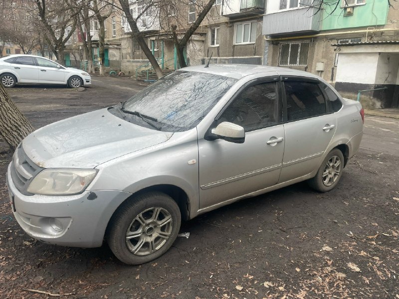 Ваз гранта 2013 год пробег 193 000 цена 280 торг осмотр г. торез телефон для связи +79494785216 📞 звоните: +7(949)4785216 - фотография - 3