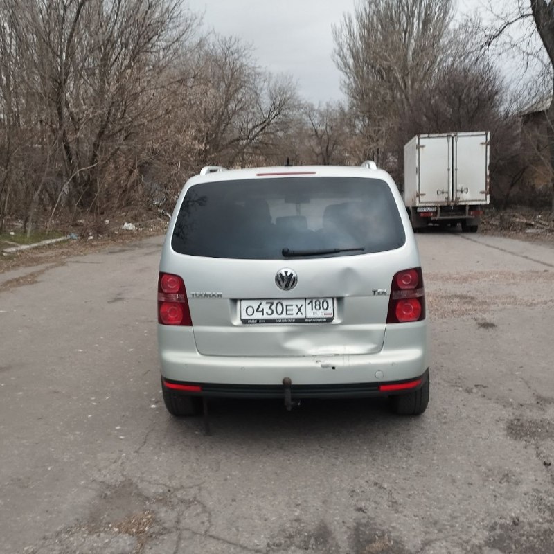 Volkswagen туран 2008 г. в. 2 л 6 ступенчатый автомат,7ми местный, в хорошем состоянии для своих лет, есть жизненные моменты, два комплекта резины, лето на новых титанах, по технической части в идеальном состоянии +79498600721, 800000 руб торг никто не отменял донецк буденновский район 📞 звоните: +7(949)8600721 - фотография - 9