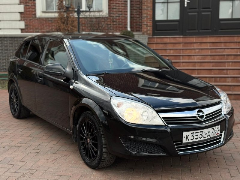 🔥в продаже opel astra h 2011 года выпуска 💸 цена: 558к₽ объем:1.6 родной пробег: 218к авто в отличном состоянии двигатель, кпп, ходовая часть без нареканий сел и поехал, вложений никаких не требует салон опрятный не затертый ✅ зеленая автотека хорошая комплектация: • климат контроль • подогрев сидений и зеркал • авто свет • круиз контроль • мультируль • перешитые красивые сиденья • новая резина авто в родном окрасе было незначительное притёртость одного крыла документы кристально чистые осмотр донецк остальные вопросы по телефону 📞- +79490504302 - фотография - 1