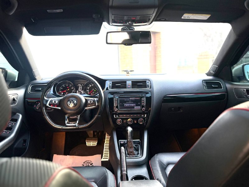 В продаже wv jetta gli🔥 2016 года выпуска ✅ 1 владелец ✅ авто гаражного хранение ! ✅ пробег 158.000км коробка dsg мотор 2.0 tsi без чипов и прочего машина в стоке 🔥 обслужена : цепь поменяна ✅ следующая замена масла и фильтра в двс через 3.500км ! авто находится в городе донецк ! все вопросы по номеру : +7-949-378-26-62 тг на этом номере. ✅ цена : 1.430.000₽ торг хорошему клиенту 🔥🤝 - фотография - 10