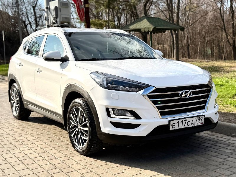В продаже hyundai tucson🔥🔥🔥авто весь в заводской краске 🔥🔥🔥 конец 2019 года выпуска с 1 владельцем ✅ гаражного хранение авто ✅ автотека вся зеленая ✅ два ключа ✅ два комплекта колес зима- лето в хорошем состоянии ! ✅ авто на 2.0 моторе ✅ с надеждой коробкой aisin пробег 153.000км осмотр город донецк цена : 2.199.000₽ звоните по номеру +7-949-378-26-62 тг на этом же номере телефона ✅ - фотография - 4