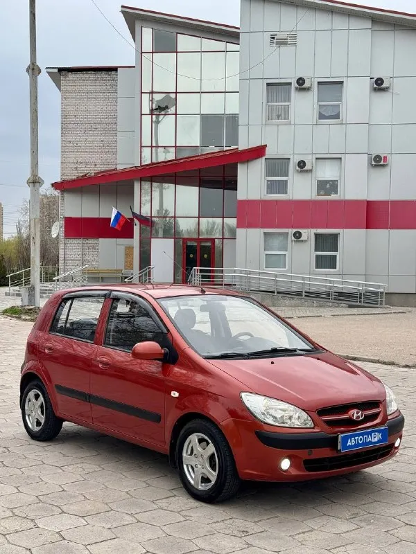 ❤️ hyundai getz at 💰цена: 670 000р 🏢город: мариуполь 📅год выпуска: 2007 🧾пробег: 147 581 км. ⚙️двигатель: 1.4 ⛽топливо: бензин ⚙️кпп: автомат 📞 телефон: +7-949-727-41-51 +7-989-263-55-56 +7-949-551-91-52 💾 описание: ✅ три владельца, птс оригинал ✅ кузов в отличном состоянии ✅ техническая часть на 5+ ✅ салон как новый ✅ коробка автомат кондиционер❄️ (работает отлично), abs, airbag, 4 стеклоподъемника, электро зеркала, гидроусилитель руля, подогрев сидений, птф, регулировка сиденья по высоте, магнитола с usb, сигнализация. улица шевченко 269 🏦 возможна продажа в кредит по двум документам. - фотография - 3