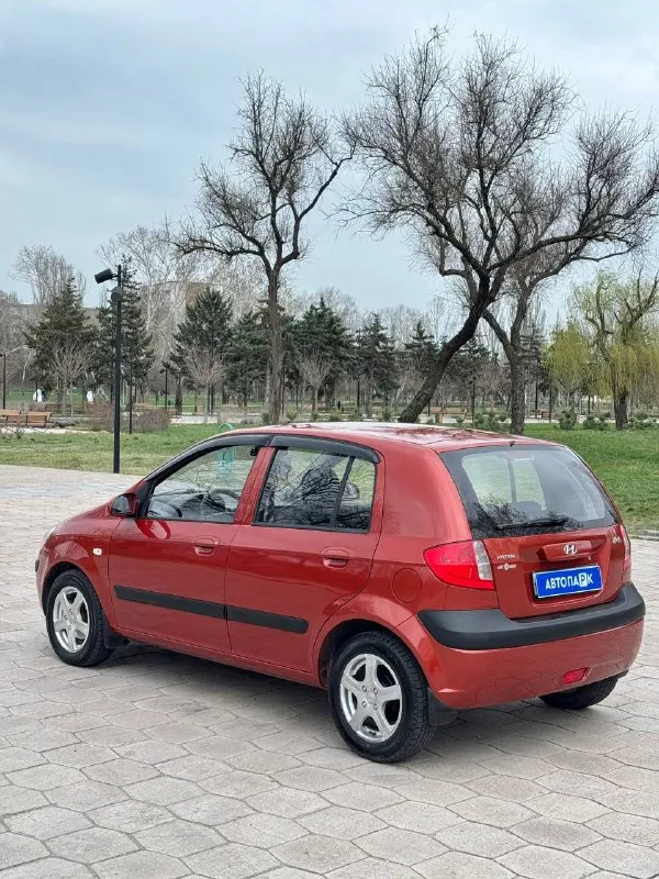 ❤️ hyundai getz at 💰цена: 670 000р 🏢город: мариуполь 📅год выпуска: 2007 🧾пробег: 147 581 км. ⚙️двигатель: 1.4 ⛽топливо: бензин ⚙️кпп: автомат 📞 телефон: +7-949-727-41-51 +7-989-263-55-56 +7-949-551-91-52 💾 описание: ✅ три владельца, птс оригинал ✅ кузов в отличном состоянии ✅ техническая часть на 5+ ✅ салон как новый ✅ коробка автомат кондиционер❄️ (работает отлично), abs, airbag, 4 стеклоподъемника, электро зеркала, гидроусилитель руля, подогрев сидений, птф, регулировка сиденья по высоте, магнитола с usb, сигнализация. улица шевченко 269 🏦 возможна продажа в кредит по двум документам. - фотография - 4