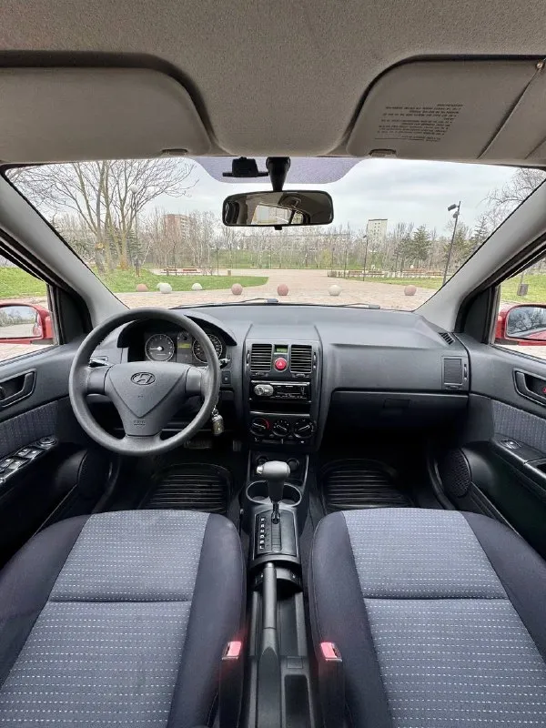 ❤️ hyundai getz at 💰цена: 670 000р 🏢город: мариуполь 📅год выпуска: 2007 🧾пробег: 147 581 км. ⚙️двигатель: 1.4 ⛽топливо: бензин ⚙️кпп: автомат 📞 телефон: +7-949-727-41-51 +7-989-263-55-56 +7-949-551-91-52 💾 описание: ✅ три владельца, птс оригинал ✅ кузов в отличном состоянии ✅ техническая часть на 5+ ✅ салон как новый ✅ коробка автомат кондиционер❄️ (работает отлично), abs, airbag, 4 стеклоподъемника, электро зеркала, гидроусилитель руля, подогрев сидений, птф, регулировка сиденья по высоте, магнитола с usb, сигнализация. улица шевченко 269 🏦 возможна продажа в кредит по двум документам. - фотография - 8