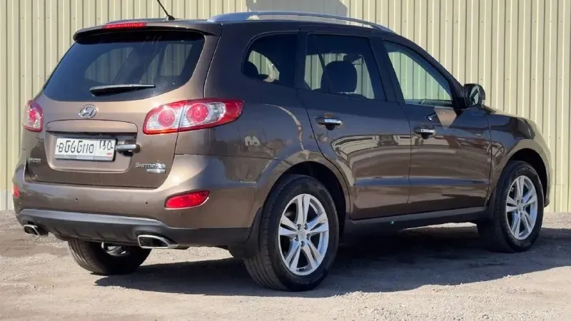 Тел. +79496447942 продам hyundai santa fe 2011г. в идеальном состоянии! по автомобилю делать ничего не надо!! готов ехать на любые проверки за ваш счёт! авто без дтп! автомобиль весь в родном окрасе!! можете приехать с толщиномером проверить! стёкла все заводские включая лобовое! птс оригинал два владельца по птс переоформление в мрэо комплектация двигатель 2.4 бензин пробег 220т родной! abs esp airbag без ключевой доступ запуск start stop круиз контроль бортовой компьютер камера заднего вида кожаный салон электропривод сидения помощь при спуске подогрев сидений подогрев зеркал parktronic датчик света датчик дождя электро слаживания зеркал двухзонный климат контроль 4 стеклоподъемника полный привод хорошая резина два ключа цена 1.270.000т. р очень срочно торг возможно продажа в кредит 📞 звоните: +7(949)6447942 - фотография - 3