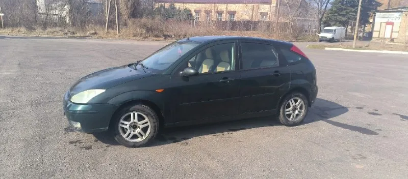 Продам ford focus 1, 2004 год. 4х ступенчатая, мотор 2.0 л, 130 лошадей. передний привод. кондиционер работает, машина ездит каждый день. цена 450 000₽. торг реальному покупателю у капота. звоните +79497010698 📞 звоните: +7(949)7010698 - фотография - 3
