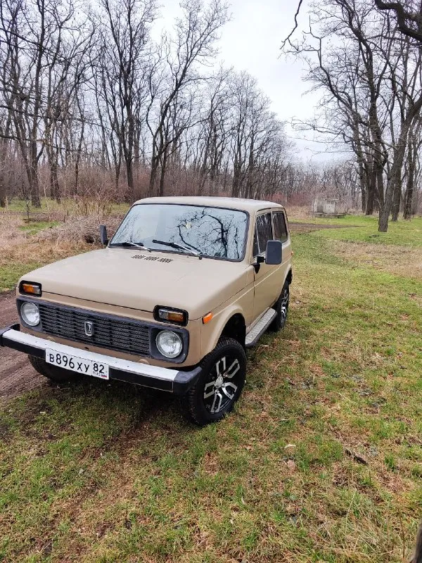 Продам ваз 2121. год выпуска 1987. автомобиль на полном боевом ходу. в машине работает всё, понижайка раздатка, печка дует. машина находиться в донецке. документы все в порядке. вопросы по телефону +7949-310-18-50 - фотография - 4