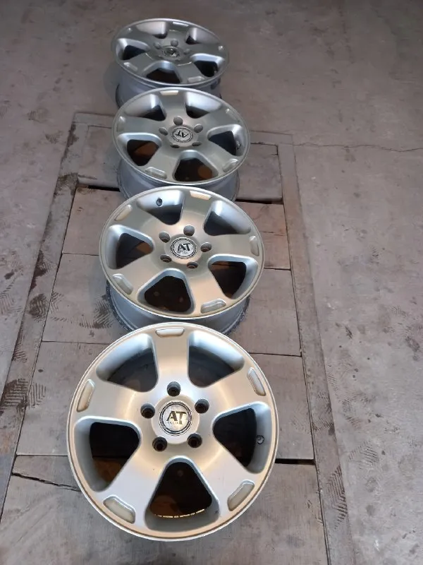 Πpoдaм!!! диски r17 5/130 стояли на volkswagen touareg. ровные без сварки с датчиками. алчeвcк.20 00... - фотография
