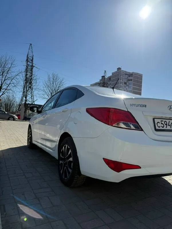 Автор: продам hyundai solaris 2015 года выпуска автомобиль в хорошем техническом состоянии коробка передач: автомат, переключает хорошо, без толчков. в такси не была ❗️❗️❗️ двигатель: 1.6 пробег: 206 тыс ( оригинал, подтверженный автотекой, и состоянием машины) 2 комплекта резины я собственница, перекупам не беспокоить ! обмен не интересует цена:995 000 ( торг) дополнительные вопросы по телефону: +79493833718- валерия. . !!!наш телеграм канал [ бесплатное размещение за репост!!! правила сообщества [ мы в мах [ [ 📞 звоните: +7(949)3833718 - фотография - 3