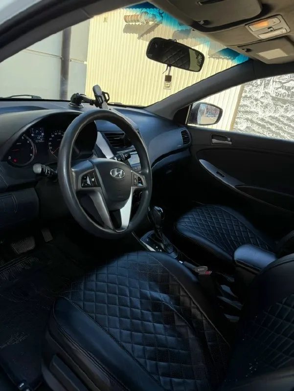 Автор: продам hyundai solaris 2015 года выпуска автомобиль в хорошем техническом состоянии коробка передач: автомат, переключает хорошо, без толчков. в такси не была ❗️❗️❗️ двигатель: 1.6 пробег: 206 тыс ( оригинал, подтверженный автотекой, и состоянием машины) 2 комплекта резины я собственница, перекупам не беспокоить ! обмен не интересует цена:995 000 ( торг) дополнительные вопросы по телефону: +79493833718- валерия. . !!!наш телеграм канал [ бесплатное размещение за репост!!! правила сообщества [ мы в мах [ [ 📞 звоните: +7(949)3833718 - фотография - 6