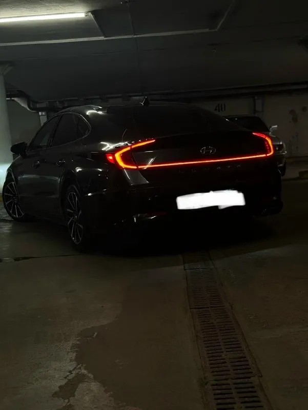 Автор: продам hyundai sonata 1.6 turbo машина абсолютно в родной краске, проверки толщиномером приветствуются, вин код сброшу по необходимости. хорошая комплектация, жк приборка, максимальный экран мультимедии, музыка bose, режимы езды, панорамная крыша, черный потолок, датчик дождя, света, auto hold, авто дальний свет, все ассистенты (слепые зоны, помощь при выезде с парковки, активный дистронник, экстренное торможение, ассистент полос), двойной стеклопакет впереди 119 тыс км пробег обслужена от а до я, масло по регламенту каждые 7 тыс км. пройдено большое то, новый свечи, заменены топливные форсунки со всеми сопутствующими прокладками, все жидкости заменены, было частичная замена масла дважды. зоны риска в бронепленке + капот полностью обклеен пленкой + фары. 2 комплекта резины. цена 2.4 млн рублей +79493049779.. !!!наш телеграм канал [ бесплатное размещение за репост!!! правила сообщества [ мы в мах [ [ 📞 звоните: +7(949)3049779 - фотография - 2