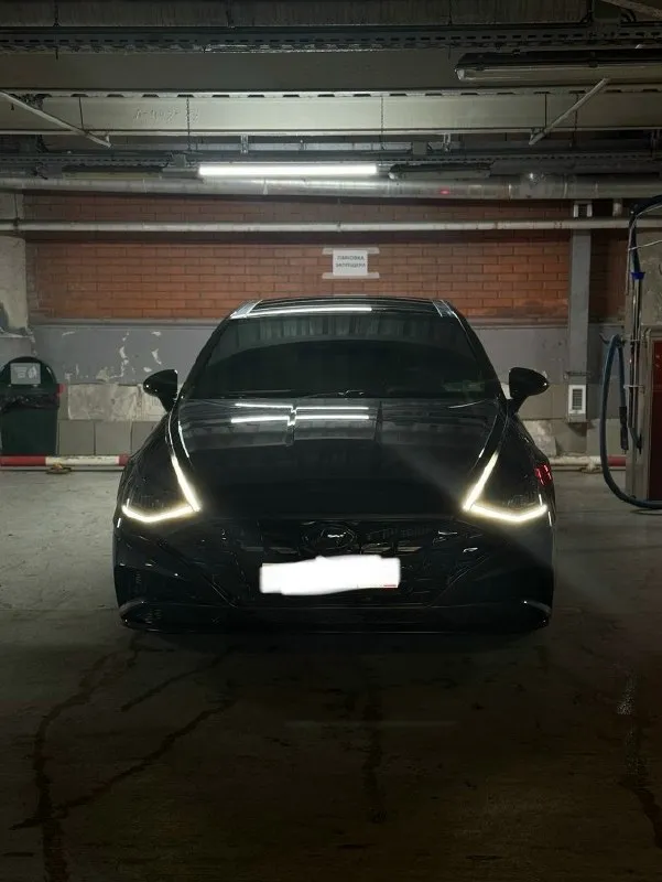 Автор: продам hyundai sonata 1.6 turbo машина абсолютно в родной краске, проверки толщиномером приветствуются, вин код сброшу по необходимости. хорошая комплектация, жк приборка, максимальный экран мультимедии, музыка bose, режимы езды, панорамная крыша, черный потолок, датчик дождя, света, auto hold, авто дальний свет, все ассистенты (слепые зоны, помощь при выезде с парковки, активный дистронник, экстренное торможение, ассистент полос), двойной стеклопакет впереди 119 тыс км пробег обслужена от а до я, масло по регламенту каждые 7 тыс км. пройдено большое то, новый свечи, заменены топливные форсунки со всеми сопутствующими прокладками, все жидкости заменены, было частичная замена масла дважды. зоны риска в бронепленке + капот полностью обклеен пленкой + фары. 2 комплекта резины. цена 2.4 млн рублей +79493049779.. !!!наш телеграм канал [ бесплатное размещение за репост!!! правила сообщества [ мы в мах [ [ 📞 звоните: +7(949)3049779 - фотография - 3