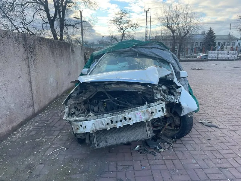 Продам ford фокус 2 после дтп. 2.0 механика (коробка, двигатель целые) пострадала только передняя часть. я хозяин. срочно. сергей +79497049541 📞 звоните: +7(949)7049541 - фотография - 2
