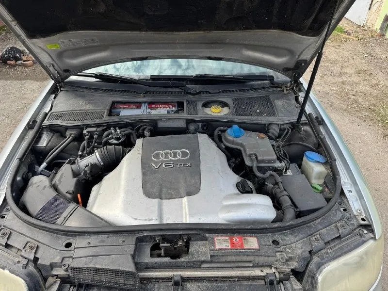 Продам audi a6. мотор 2.5 турбо-дизель. двигатель обслужен полностью. ходовка вся новая. пробег 260.000км. по машине работает всё. коробка автомат, без пинков. 2002год. с переоформлением. осмотр донецк. цена 450.000р. все подробности по телефону +79493820834 - фотография - 7