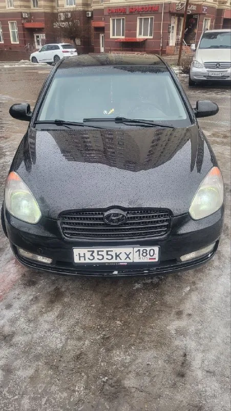 Автомобиль hyundai accent 1.6 мт, 2008, 132 500 км. г. донецк - тип двигателя : бензин; -привод передний; -мощность л. с.: 112; -комплектация: передние, задние дисковые тормоза, подогрев зеркал, передних сидений, 4 стеклоподъёмников, сигнализация шериф с 4-мя с двухсторонней связью с доводчиками стекол, 2 ключа, мультимедия, 4 колонки. -состояние: не битый -птс : оригинал, владельцев 1. -усилитель руля: электрический; -управление климатом: климат-контроль однозонный; -салон: ткань, кожаный руль; -подушки безопасности: фронтальные; -электростеклоподъемники:передние и задние; - фары:ксеноновые, противотуманные; -шины и диски: r14 185 65 зима, лето в комплекте. автомобиль вовремя обслуживался, замена масла каждые 5-6 тыс. км. , была замена рулевой рейки и ходовой части. автомобиль в хорошем состоянии, сел и поехал. подробное описание в лс или при встрече. уместен торг реальному покупателю, возможен обмен с доплатой. цена:590000 руб. информация по номеру +79494049571 - фотография - 2