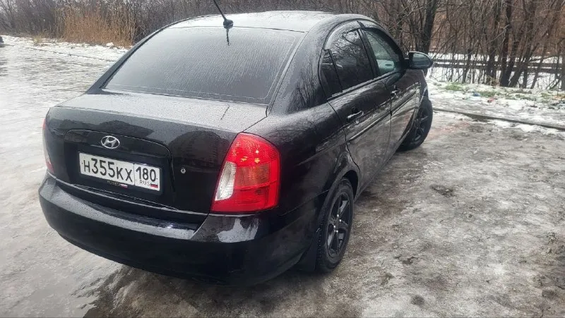 Автомобиль hyundai accent 1.6 мт, 2008, 132 500 км. г. донецк - тип двигателя : бензин; -привод передний; -мощность л. с.: 112; -комплектация: передние, задние дисковые тормоза, подогрев зеркал, передних сидений, 4 стеклоподъёмников, сигнализация шериф с 4-мя с двухсторонней связью с доводчиками стекол, 2 ключа, мультимедия, 4 колонки. -состояние: не битый -птс : оригинал, владельцев 1. -усилитель руля: электрический; -управление климатом: климат-контроль однозонный; -салон: ткань, кожаный руль; -подушки безопасности: фронтальные; -электростеклоподъемники:передние и задние; - фары:ксеноновые, противотуманные; -шины и диски: r14 185 65 зима, лето в комплекте. автомобиль вовремя обслуживался, замена масла каждые 5-6 тыс. км. , была замена рулевой рейки и ходовой части. автомобиль в хорошем состоянии, сел и поехал. подробное описание в лс или при встрече. уместен торг реальному покупателю, возможен обмен с доплатой. цена:590000 руб. информация по номеру +79494049571 - фотография - 4