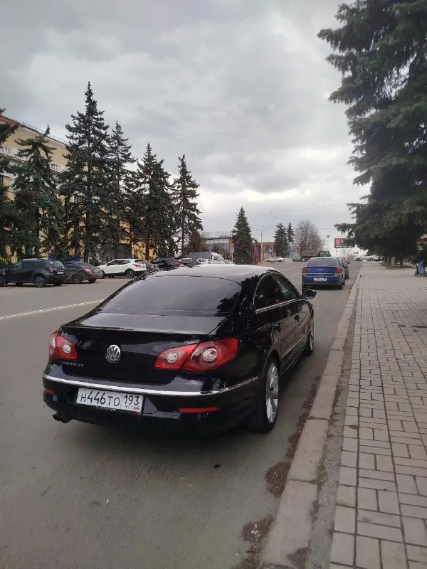 Продам wv volkswagen passat cc tsi ✅ в идеале новое сцепление, маховик (оригинал) двигатель: 1.8 бензин✅ год: 2011 ✅ цвет : чёрный✅ пробег: 190 000 км✅ богатая комплектация : коричневый кожаный салон, автозапуск, климат контроль, подогрев сидений, мультируль, датчик света, датчик дождя, парктроник, abs, esp и тд✅ автомобиль в отличном состоянии вложений не требует, бережная эксплуатация✅ двигатель работает ровно не дымит, не троит✅ новые сцепление и маховик оригинальный в фото смотрите заказ наряды, вложенно много денег, машина готова к эксплуатации коробка без нареканий ✅ ходовая без нареканий ✅ электрика вся работает✅ два комплекта резины✅ осмотр город : макеевка✅ телефон : +79494035536 если не отвечаю, пишите в тг по этому номеру✅ ✅✅цена : 1 150 000 рублей✅✅. 📞 звоните: +7(949)4035536 - фотография - 4