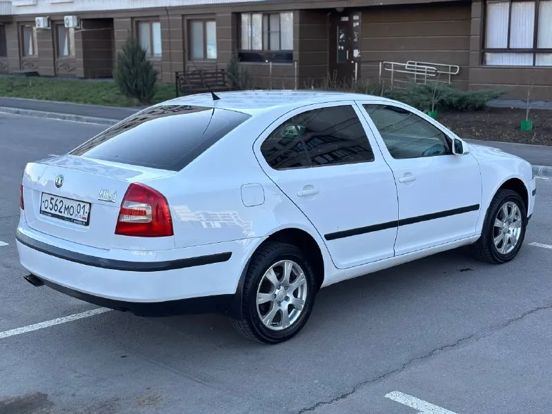 Skoda octavia a5 2005 автомобиль в отличном состоянии. надежный 2-х литровый атмосферный мотор в паре с 6-ступенчатой механикой! масло не расходует, коробка не хрустит и не выбивает. вместительный багажник (лифтбек) технически автомобиль исправен. (есть заказ наряд последних работ) кузов в родном окрасе! салон отлично сохранился! не порванный, не затертый. кожа в хорошем состоянии. электрика в штатном режиме, всё работает климат-контроль работает отлично. без дтп. юридический чист, готов к оформлению цена 690.000₽ торг +79496433509 г. мариуполь 📞 звоните: +7(949)6433509 - фотография - 6