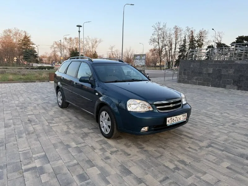 Продам chevrolet lacetti универсал 2008 год 1,6 мкпп пробег 123000 тыс автомобиль в идеальном состоянии один собственник пенсионер кузов не красился все родное стекла все заводские салон состояние близко к новому в машине никогда не курили техническая часть обслужена было сделана большое то обслужина тормозная система замена комплекта грм с помпой вложений никаких не требует отличная летняя резина nokian два комплекта ключей, в авто все работает на 5+ осмотр город мариуполь цена 685000 тыс руб по всем вопросам звоните +79497221071
📞 Звоните: +7(949)7221071 - фотография - 3