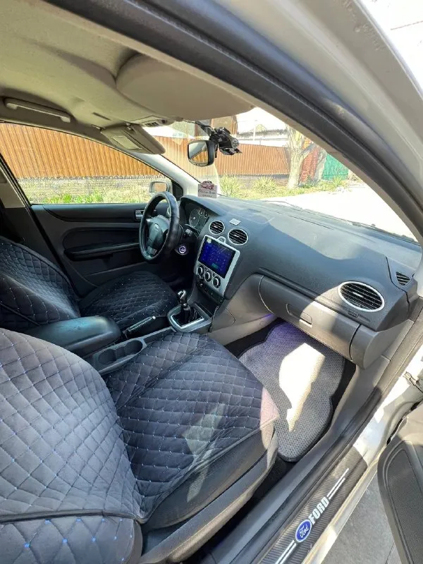 Продам ford focus 2 год: 2006 двигатель 1.8 125лс газ/бензин работает отлично, газ недавно обслужен, очень экономная езда! по ходовой недавно обслужена делать ничего не нужно, кузов в достойном состоянии не гнилой, пороги, днище целое делать ничего не нужно, в серьезных дтп не был! на автомобиле установлена линзовая оптика светит шикарно, фары затянуты в бронепленку! комплектация комфортная с подогревами сидений, лобового, зеркал, эл. фары, эл. зеркала, дисковые тормоза в круг, центральный замок, андроид дисплей 4/64, к нему подключен усилитель на все динамики. документы чистые, тех осмотр есть! торг есть цена: 535000 мариуполь звоните: +79496463727 - фотография - 9